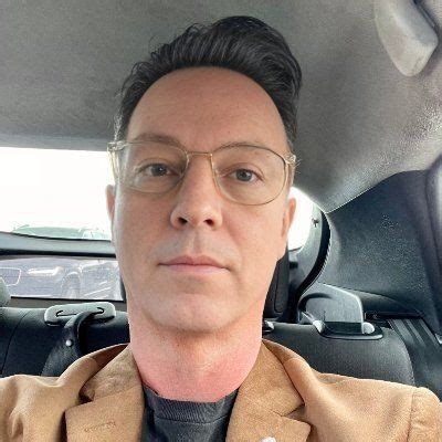 Erik Anderson (@awardswatch) • Instagram photos and videos.